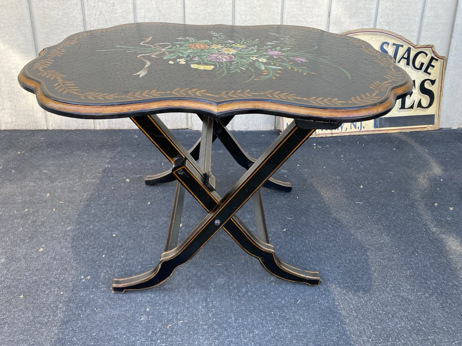 66458  Hand Made Decorator Tilt Top Table Stand   Table Top 24" x 31"W