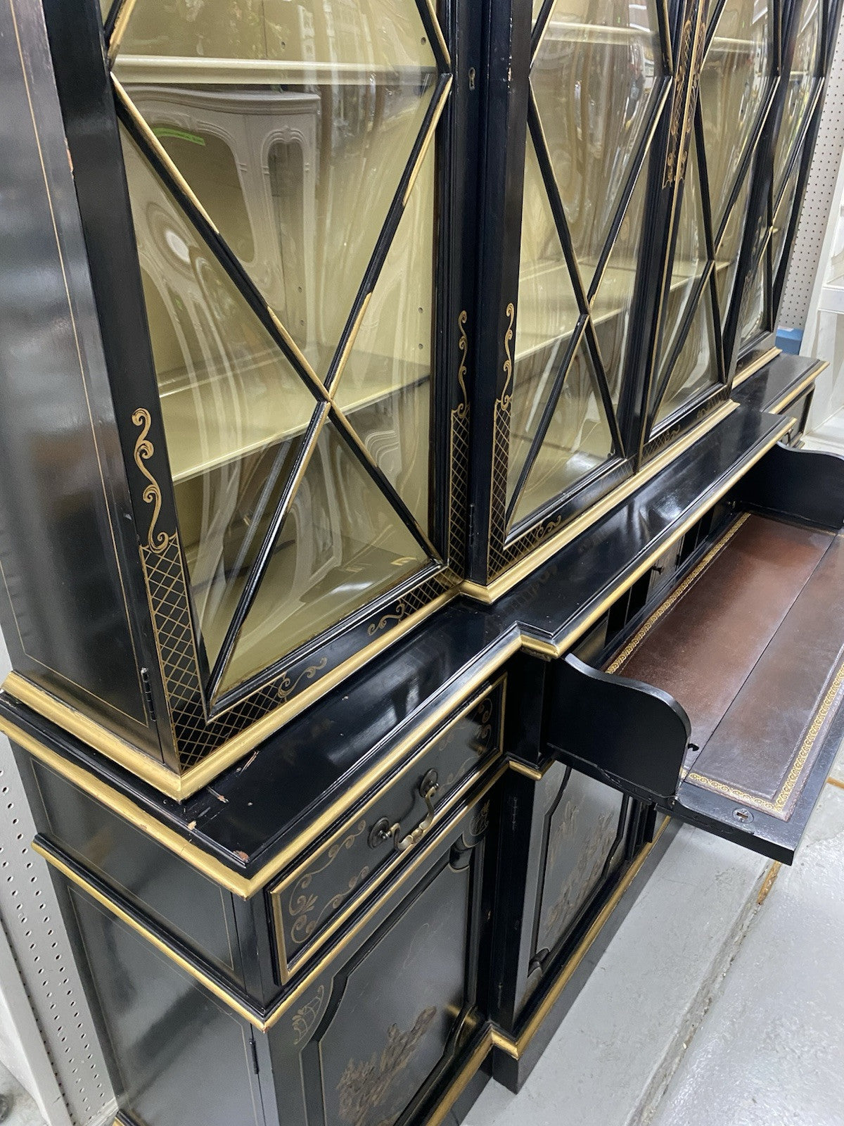 65944 Oriental KEN HILL  Furniture Breakfront China Cabinet Curio