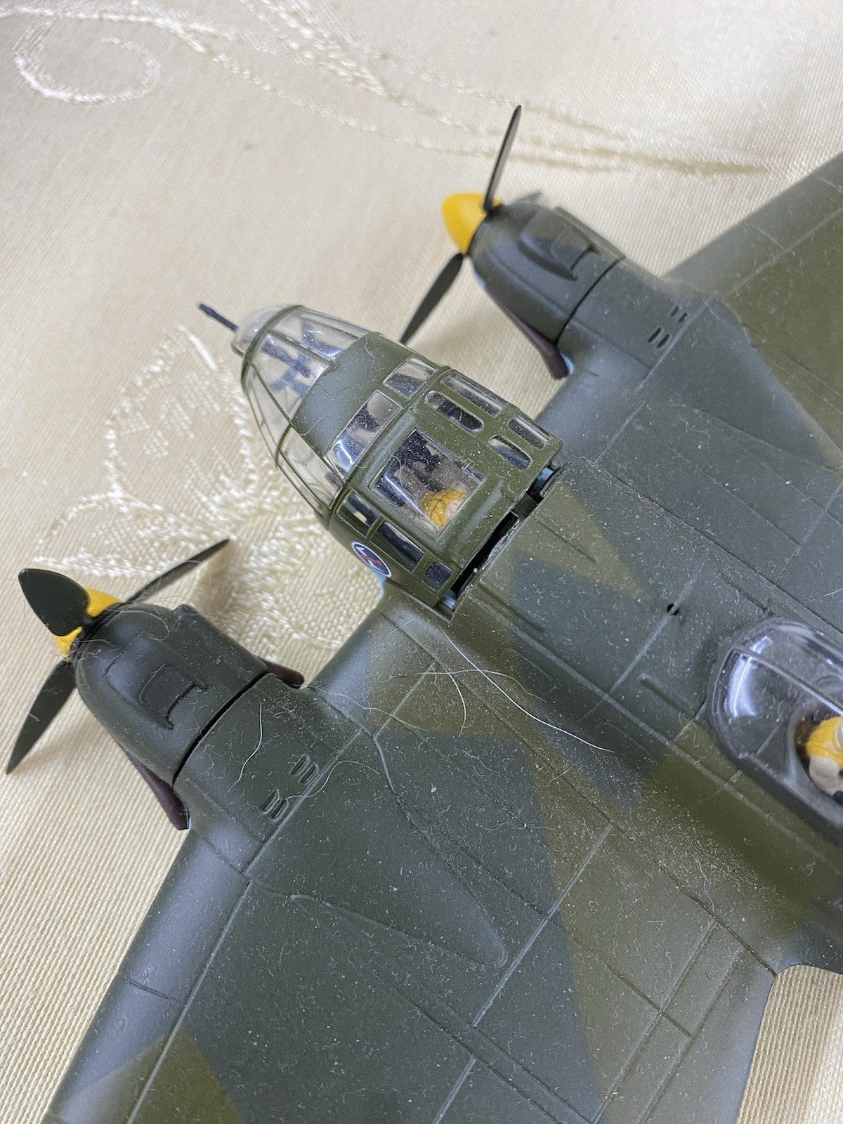 ES 202:   Corgi  Aviation Limited edition AA33711     Diecast  Airplane